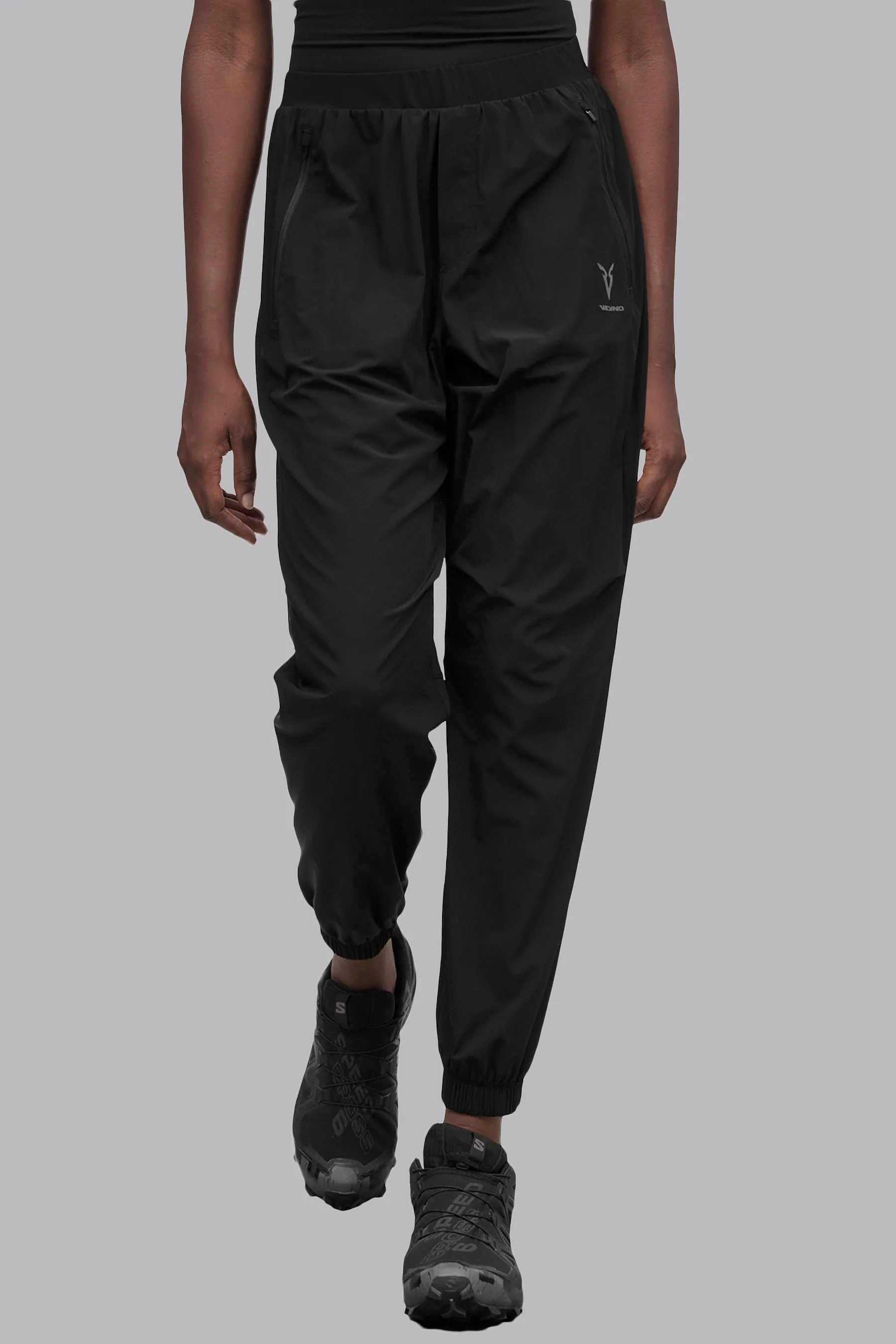 V_LYTE TAPERED JOGGERS - Black