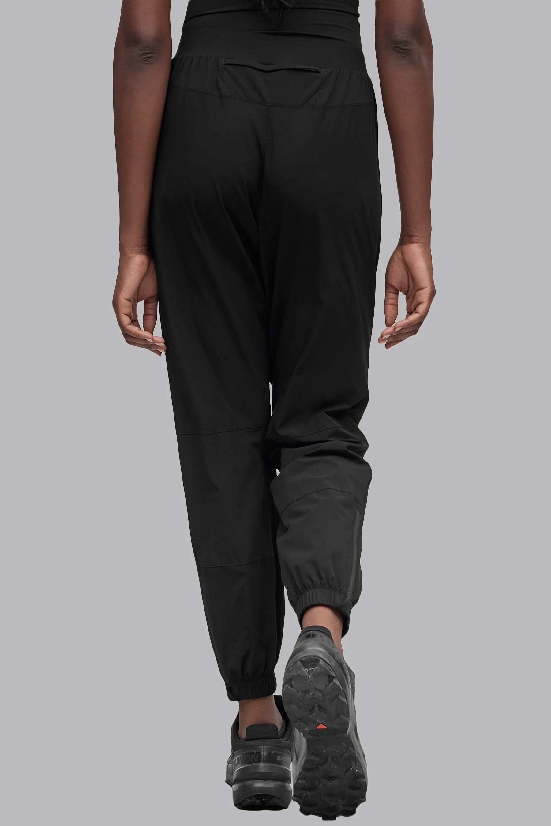 V_LYTE TAPERED JOGGERS - Black