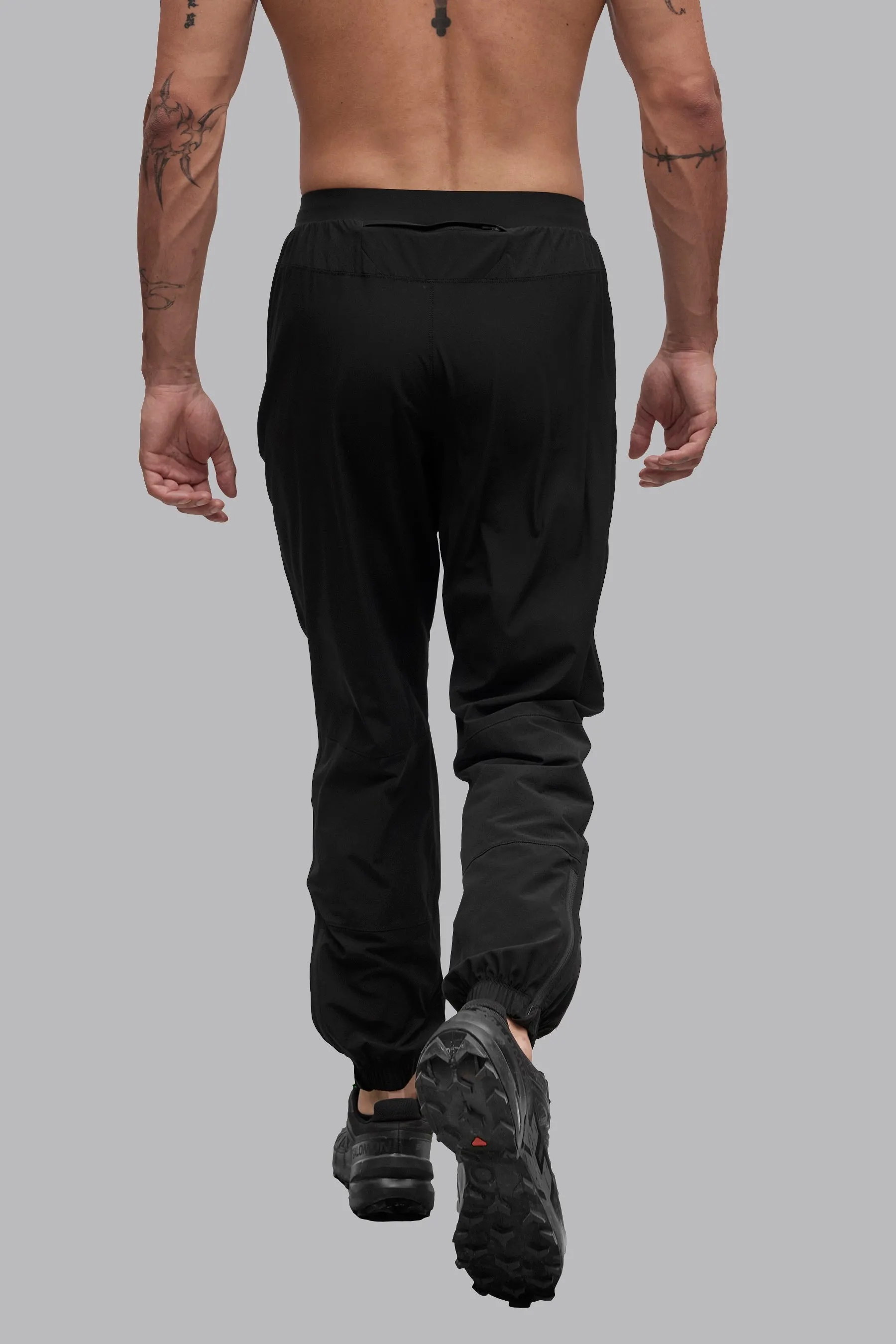 V_LYTE TAPERED JOGGERS - Black