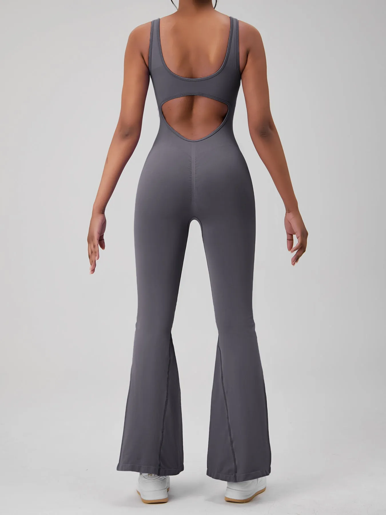 ZASUWA Female Backless Scrunch Bum Flare Jumpsuit